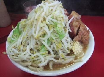 ブタ入り小ヤサイニンニク